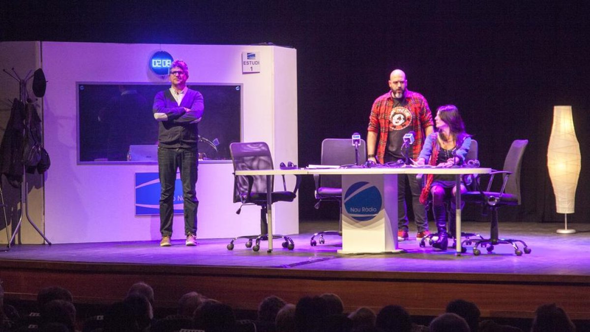 Actuación de Impuls Teatre la noche del sábado.