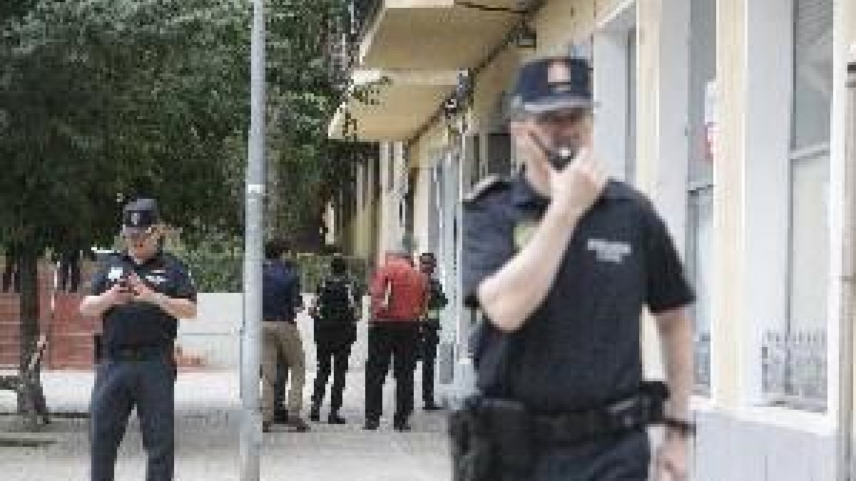 Encuentran a una mujer embarazada degollada en su domicilio de Xátiva