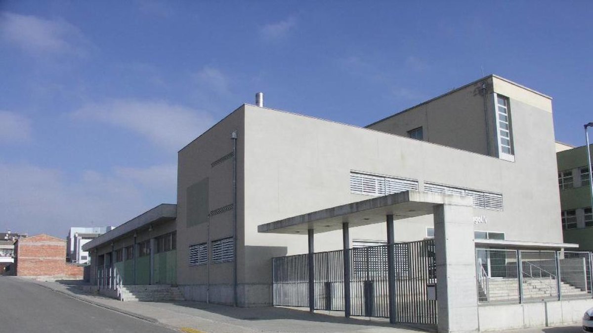 Linyola recull firmes per reclamar un segon autocar escolar a la ruta Linyola-Bellcaire