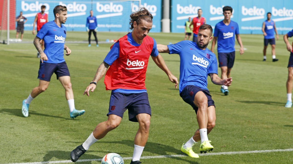 La plantilla blaugrana va tornar ahir als entrenaments després de la gira pels Estats Units.