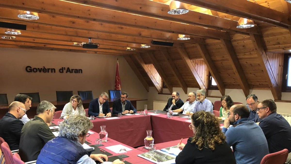 La reunión mantenida ayer con los alcaldes en el Conselh.