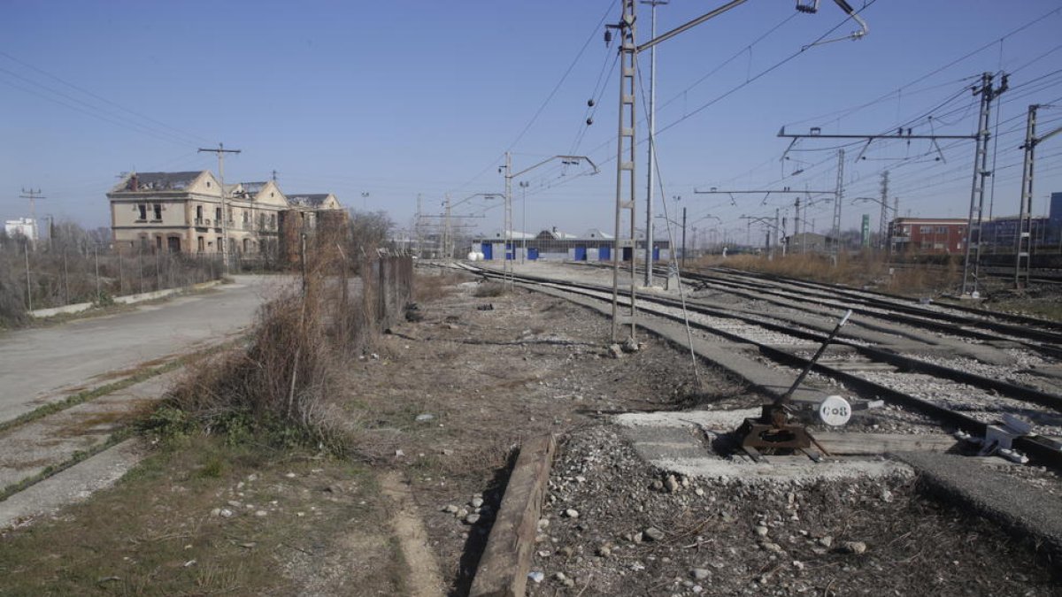 L’estat actual de la terminal de mercaderies del Pla de Vilanoveta.