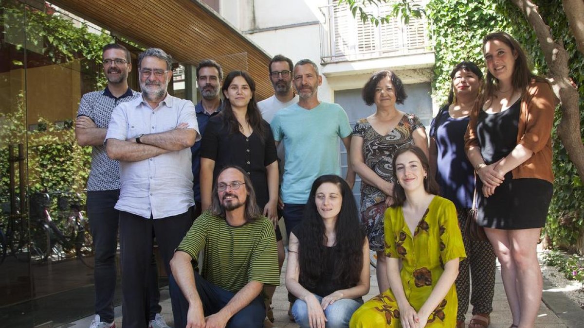 Artistes seleccionats i el jurat del programa de residències artístiques de l’Arxiu Comarcal de l’Urgell.