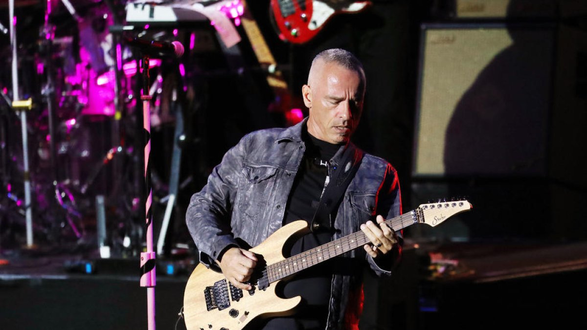 El cantautor, en un momento de su actuación el martes.