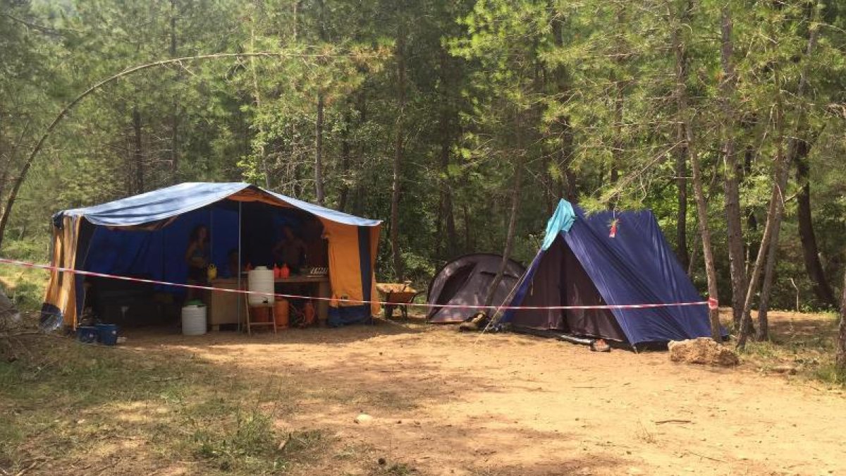 Una de les acampades en un bosc del Solsonès.