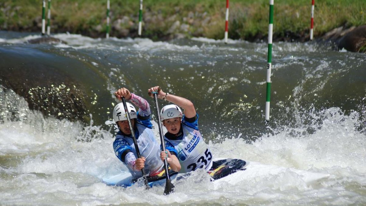 Adrià Martín y Carla Carrillo, del Cadí Canoe Kayak, competirán en el Mundial en CII Mixto.