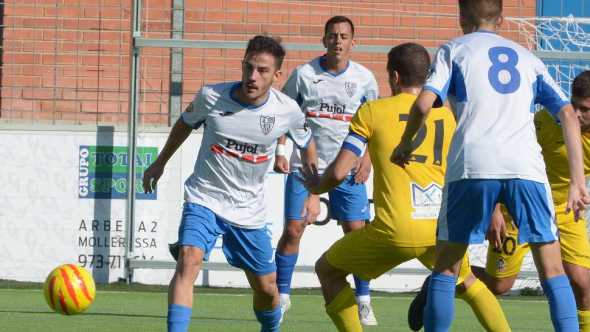 El Mollerussa, en foto d’arxiu, va aconseguir la primera victòria.