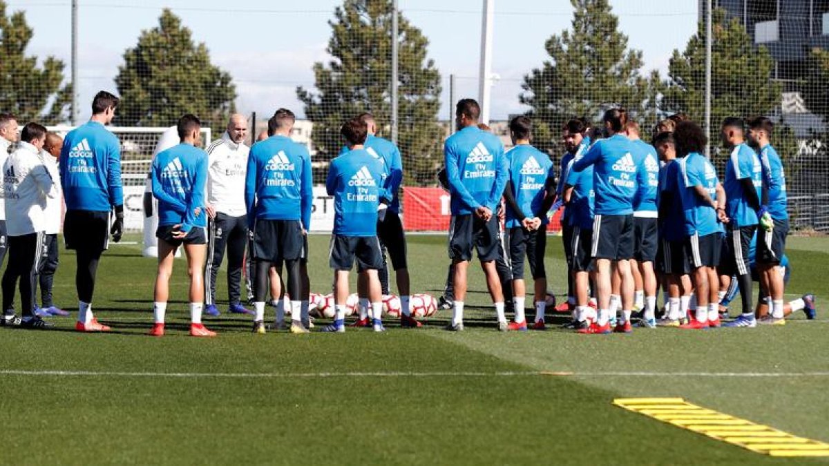 Primer entrenamiento de Zidane, que cobrará 12 millones anuales