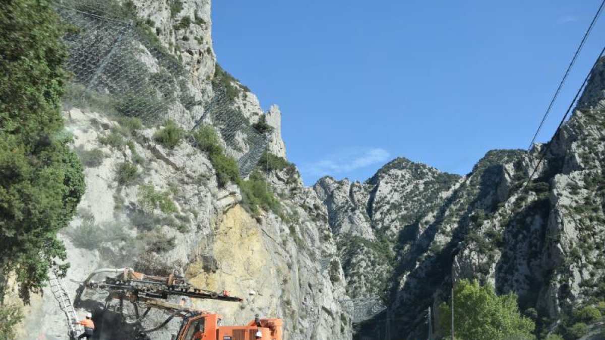 La plataforma del túnel de Tres Ponts pide explicaciones sobre las obras