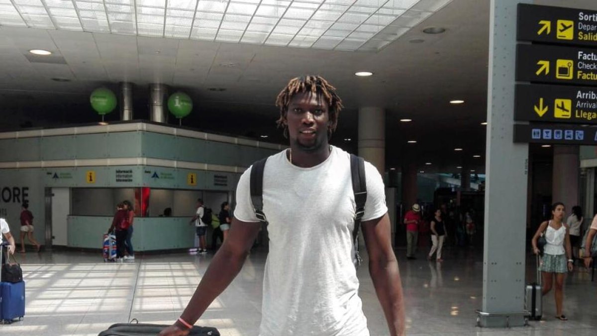 Massine Fall s’incorpora als entrenaments del Força Lleida