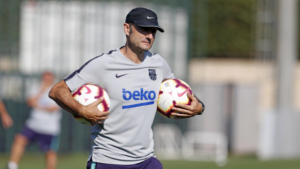 Ernesto Valverde, durante la sesión de entrenamiento de la plantilla.