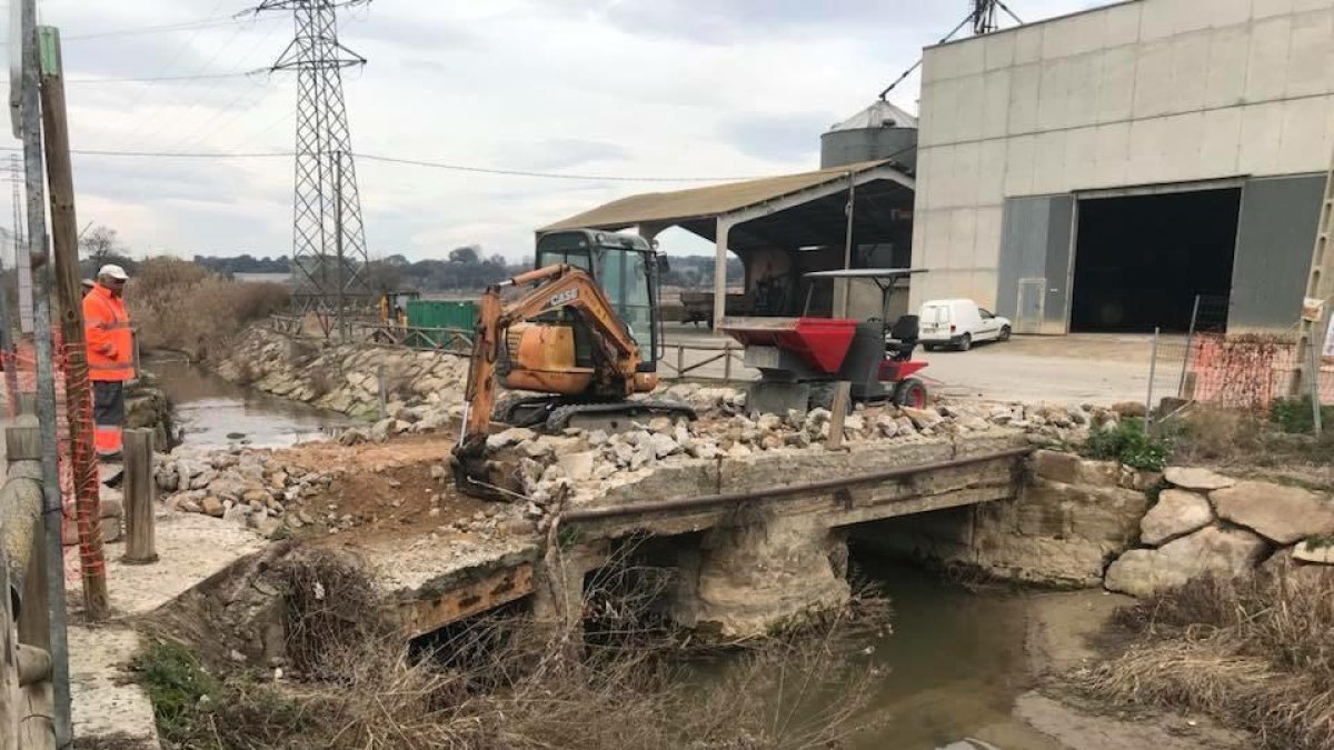 Montgai rehabilita l’antic pont de pedra sobre el Sió