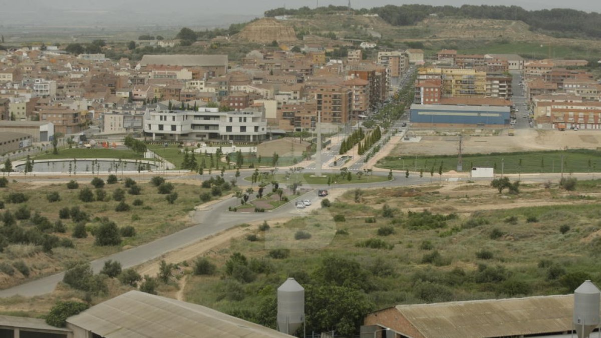 Dos bancs hauran de tornar més de 300.000 euros a onze persones que van comprar cases a Almacelles que no es van fer