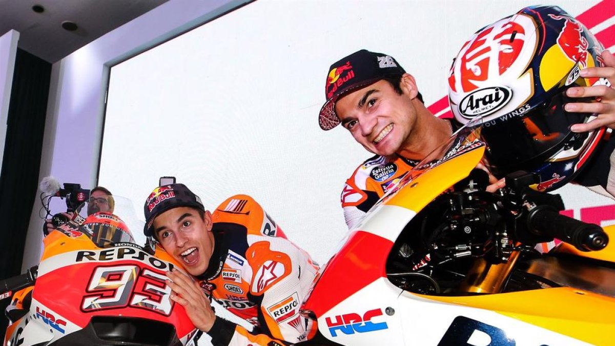 Màrquez i Pedrosa van revelar les noves Honda que pilotaran aquesta temporada.