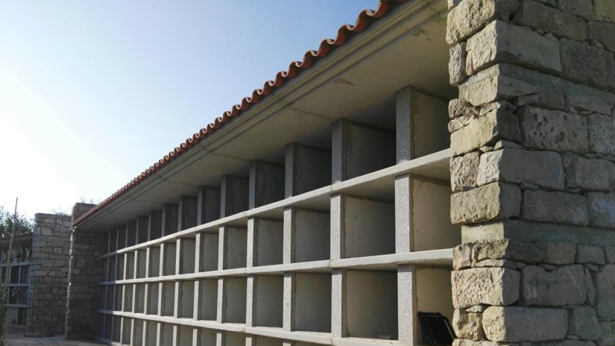 Les obres d’ampliació del cementiri municipal.