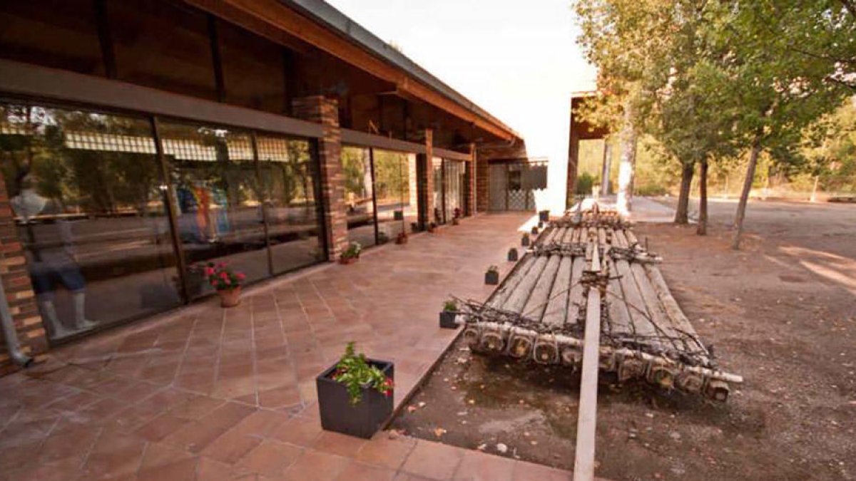 L’edifici de la Pobla on ara està ubicat l’espai Raier de la Pobla acollirà el nou centre.