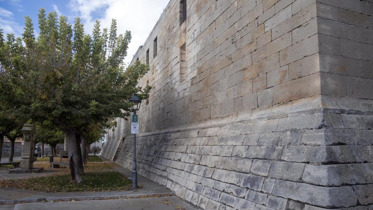 Imatge de la fortalesa de la qual es millorarà la façana sud.