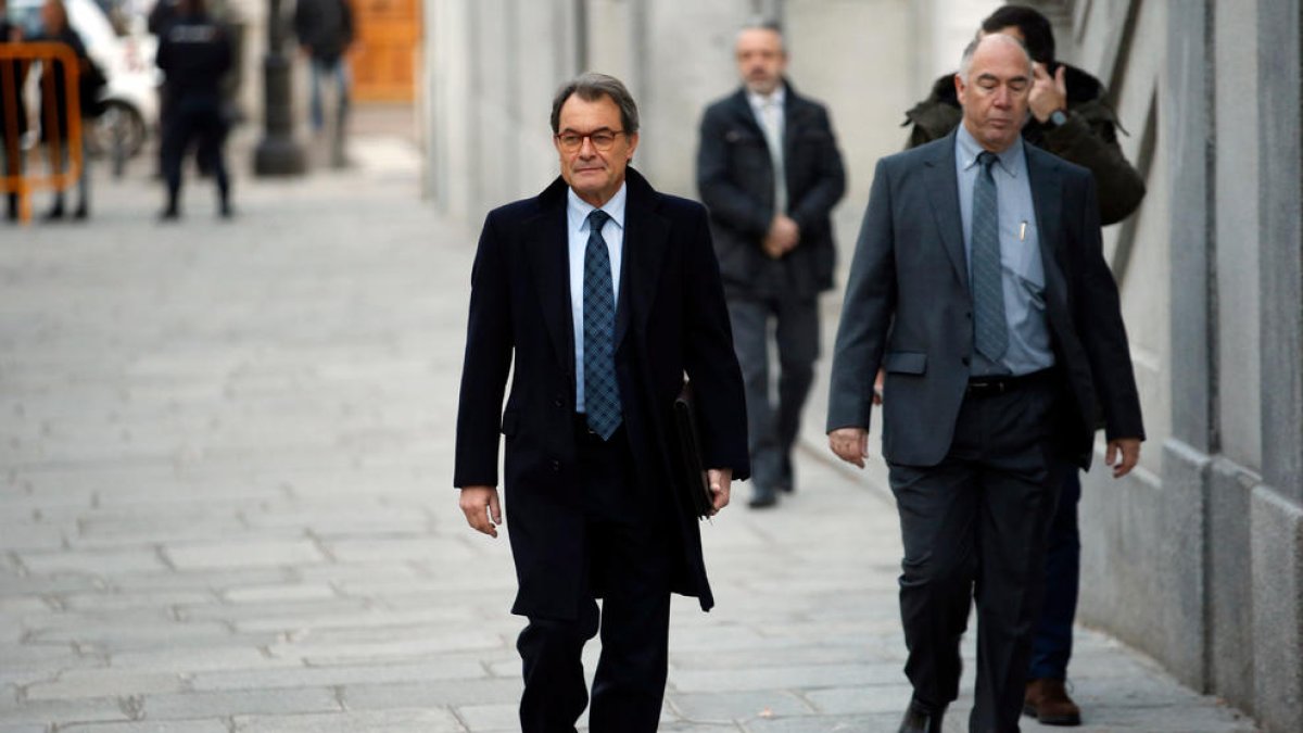 El expresident de la Generalitat, Artur Mas, ayer, a su llegada al Tribunal Supremo.