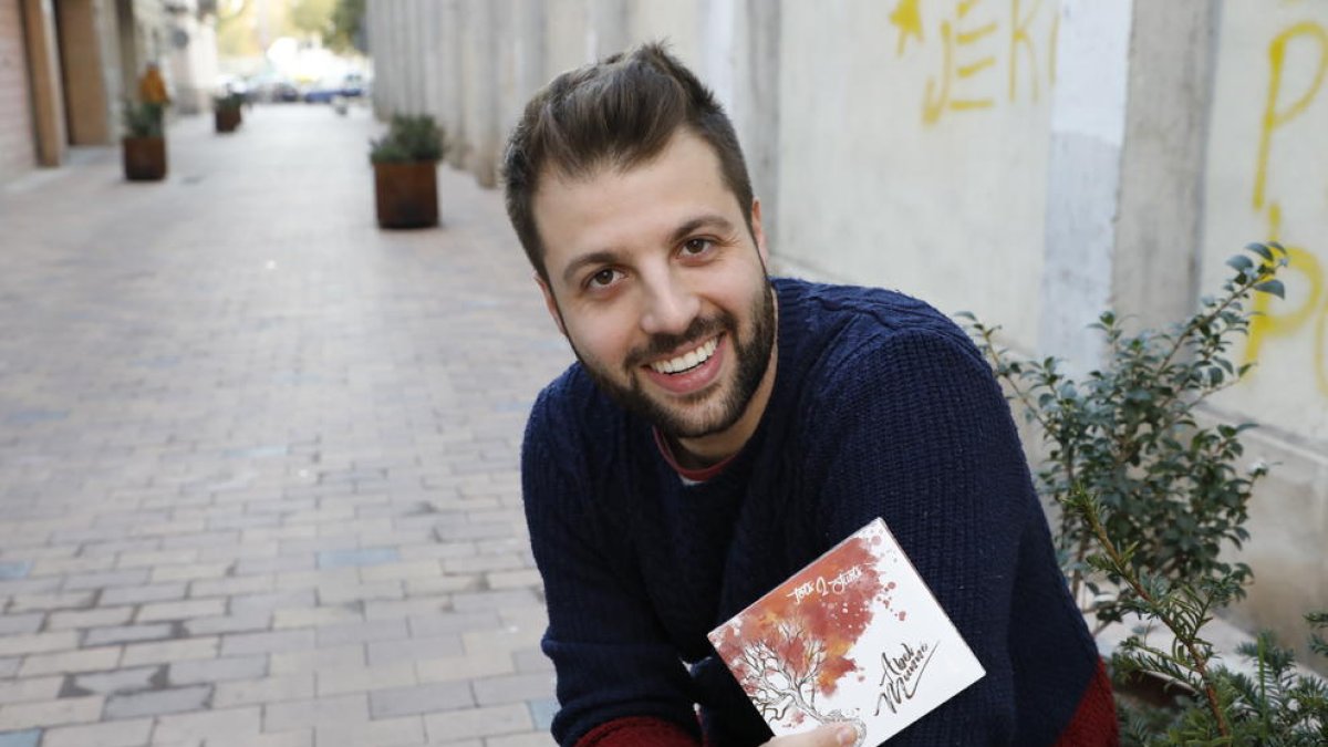 El cantautor del Maresme Abel Munné presentará mañana en La Boîte su primer álbum de estudio.