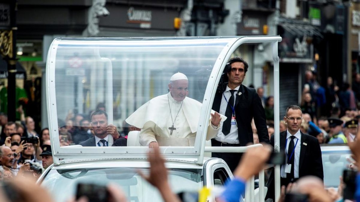 El papa Francisco llegó ayer a Dublín para participar en el Encuentro Mundial de las Familias.