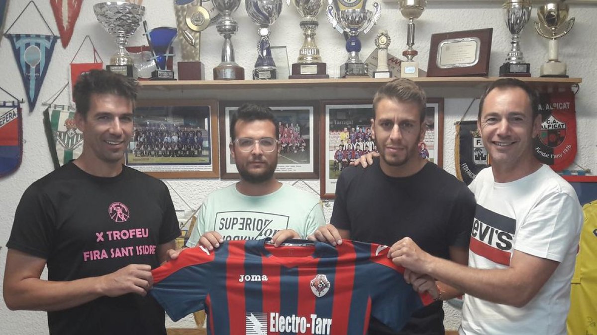 Pep Boté, Richi Merino, Edu Berrocal y Xavier Olivé, ayer durante la presentación del técnico.
