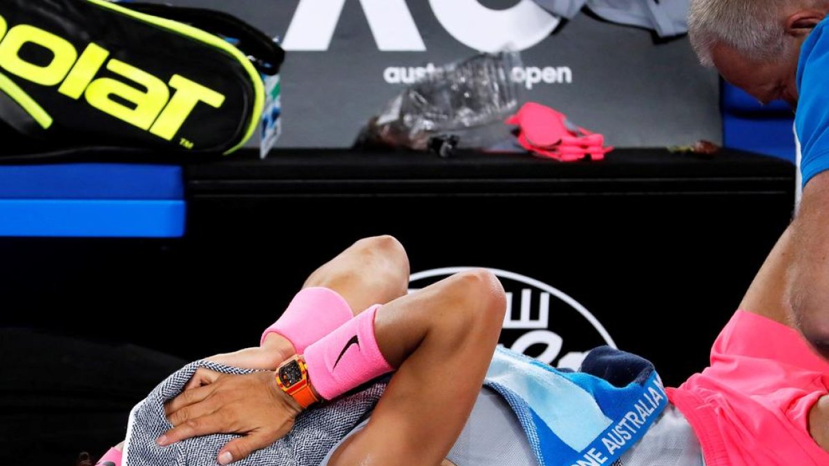 Rafa Nadal, lesionat ahir a la pista.