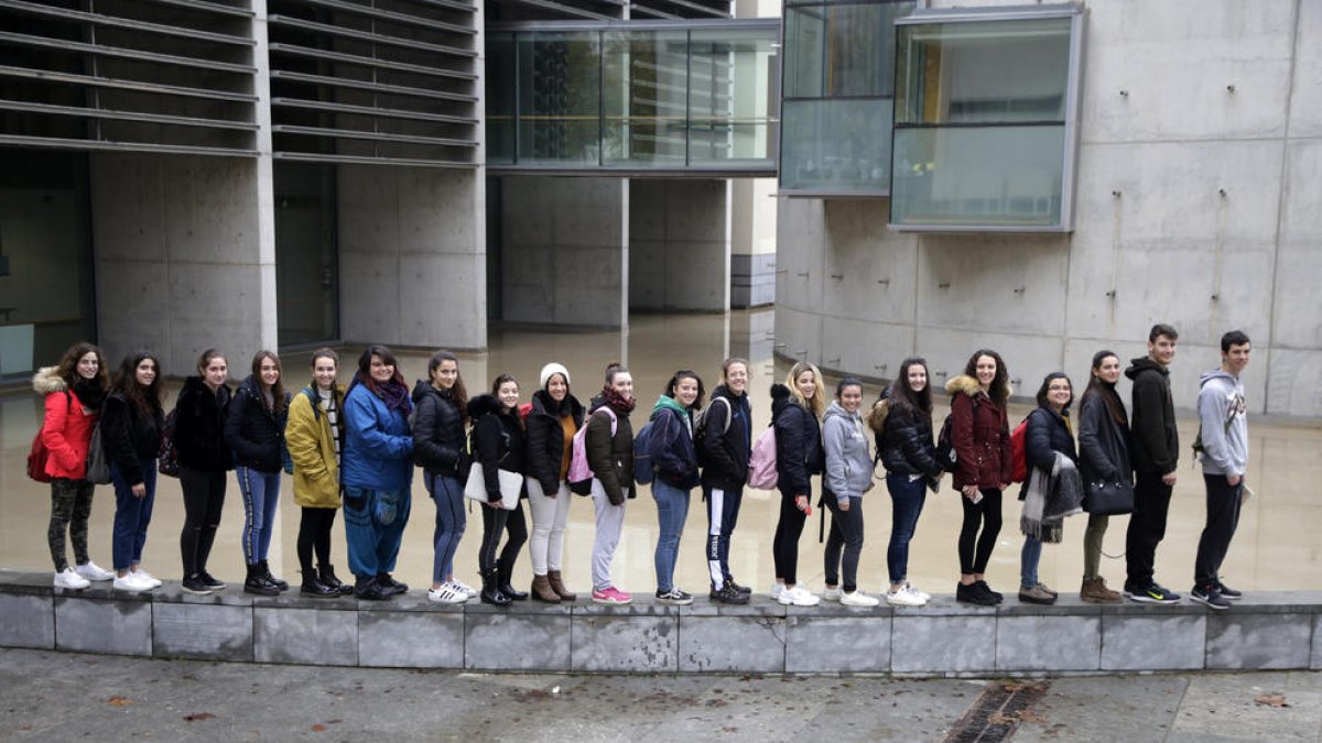 Una veintena de jóvenes nacidos el año 2000 fueron reunidos por SEGRE esta semana en el Campus de Cappont.