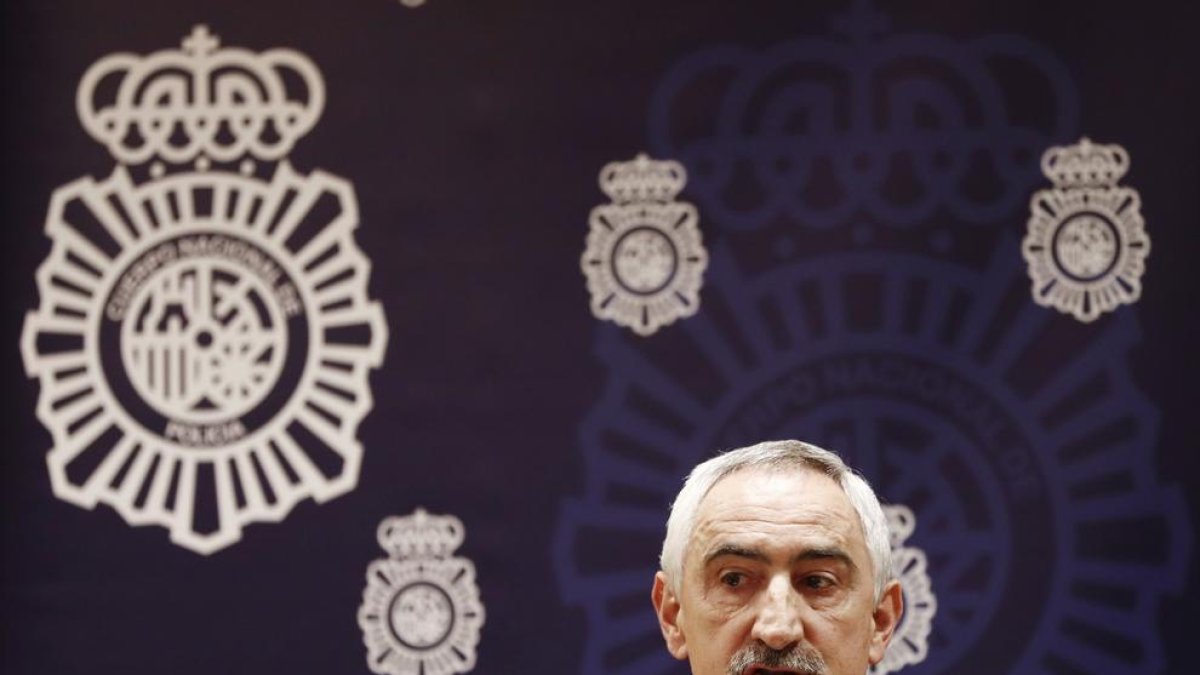 Dimite el jefe de policía en Navarra por insultos a políticos de izquierdas en Twitter