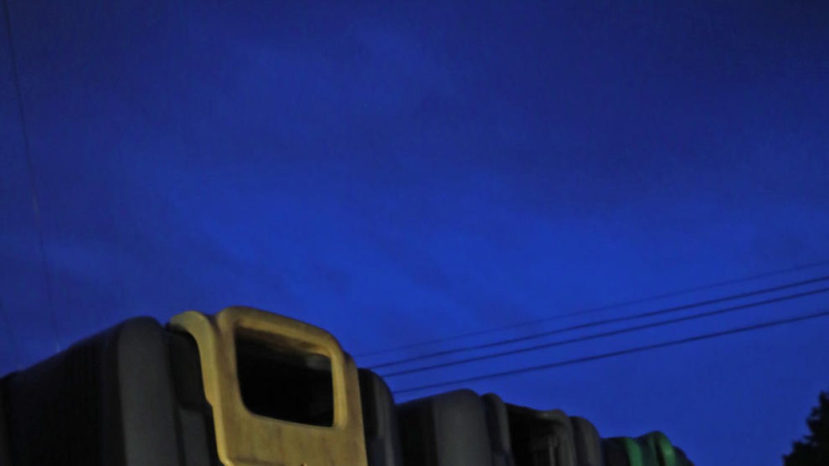 “Impunitat” dels abocaments - Montardit va denunciar la “impunitat” dels abocaments incontrolats a l’Horta i Pifarré creu que el porta a porta seria una solució. La FAV proposa instal·lar contenidors d’obra.