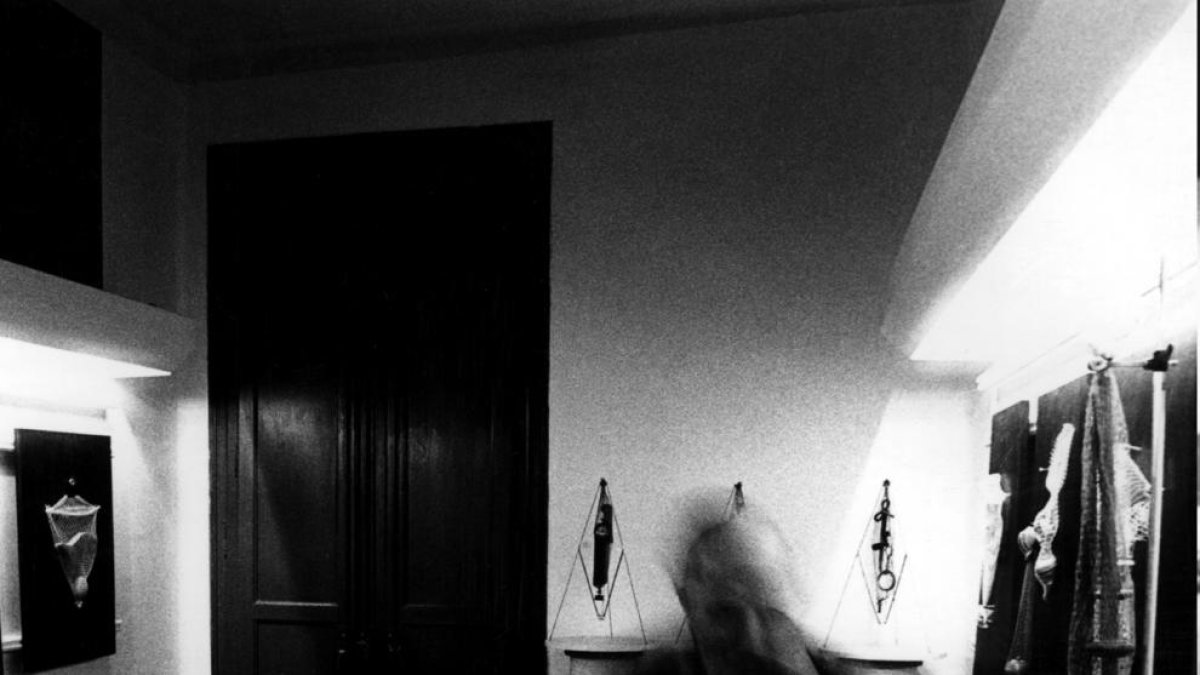 Exposició ‘Forma-Consum’ de Leandre Cristòfol a la Petite Galerie el 1976.