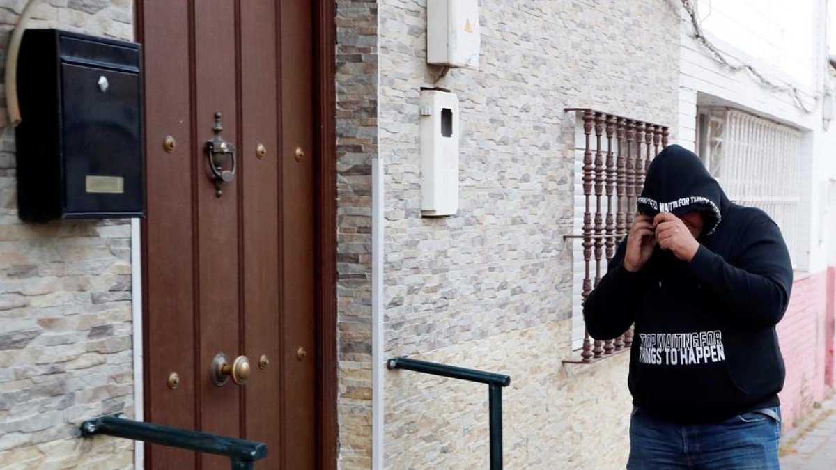 Vivienda donde reside José Ángel Prenda, uno de los condenados.