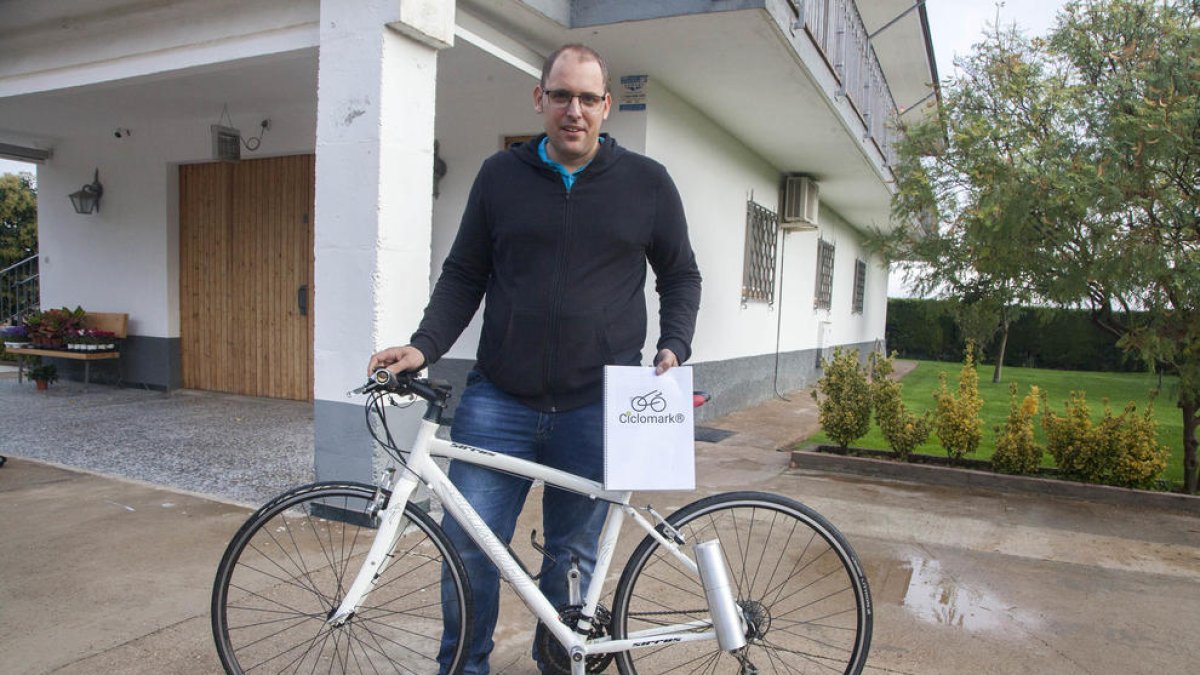 Òscar Pont es un vecino de la capital del Urgell que ha creado y patentado este invento.