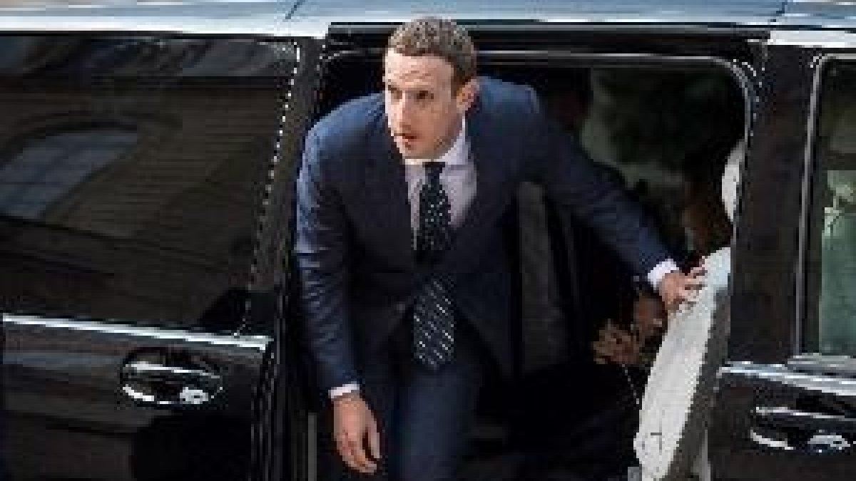 Acusan a Zuckerberg de crear un 