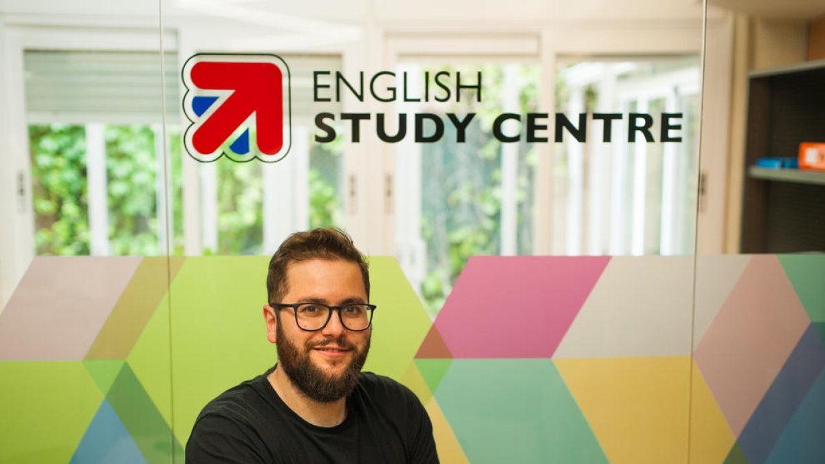 Francesco Comparetto: «Vull continuar el somni que tenia el meu pare»