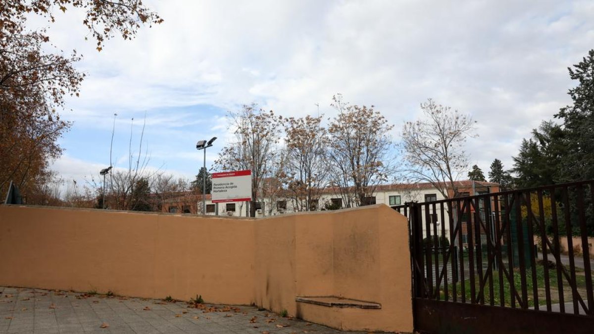 La porta del centre tutelat on es va produir l’atac.