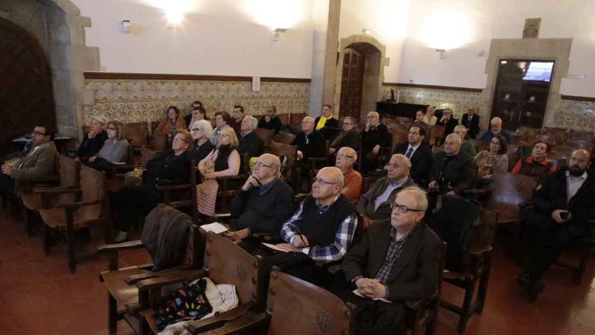 El IEI acogió ayer la asamblea de los Amics de la Seu Vella.