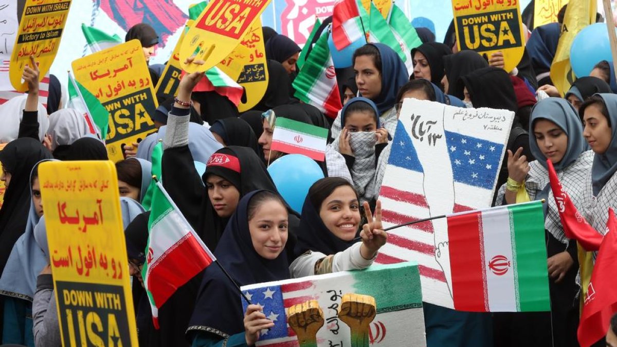 Irán descarta hablar con EEUU en el aniversario del asalto a la embajada