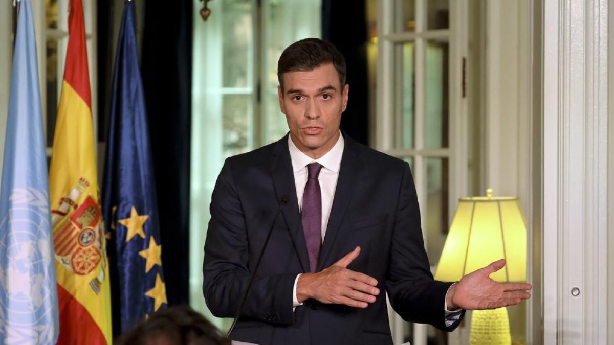 El presidente del Gobierno ayer en la rueda de prensa.