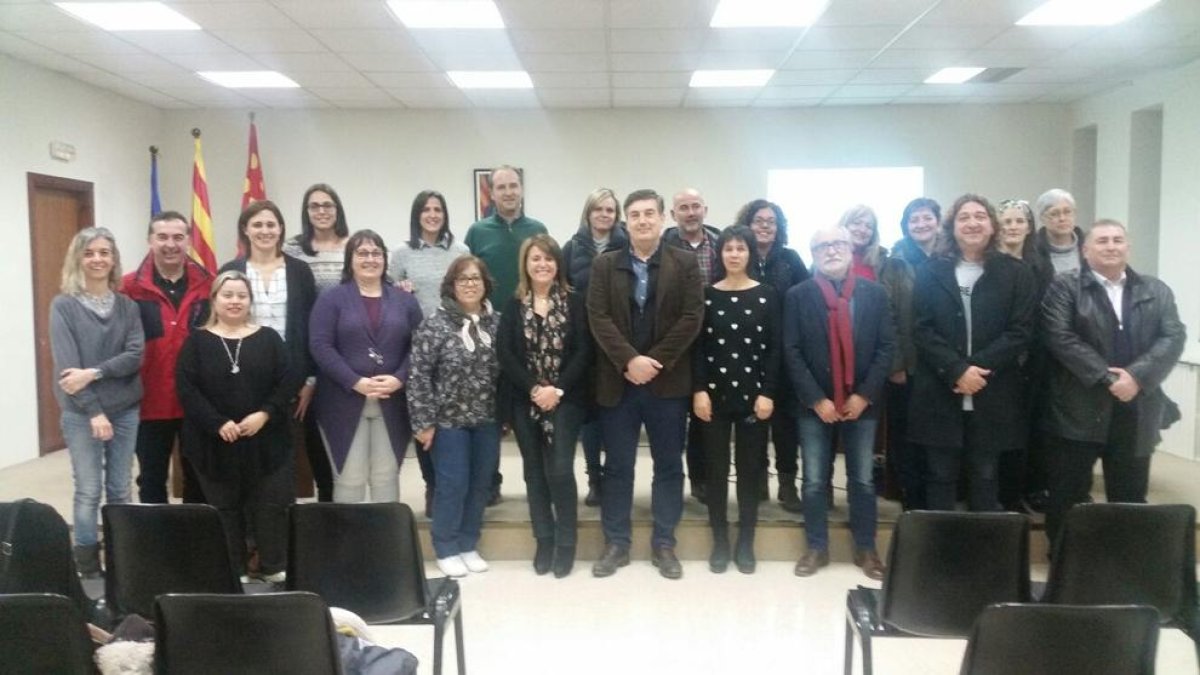 Todos los implicados en la nueva actividad educativa que se pondrá en marcha en el Baix Segre.