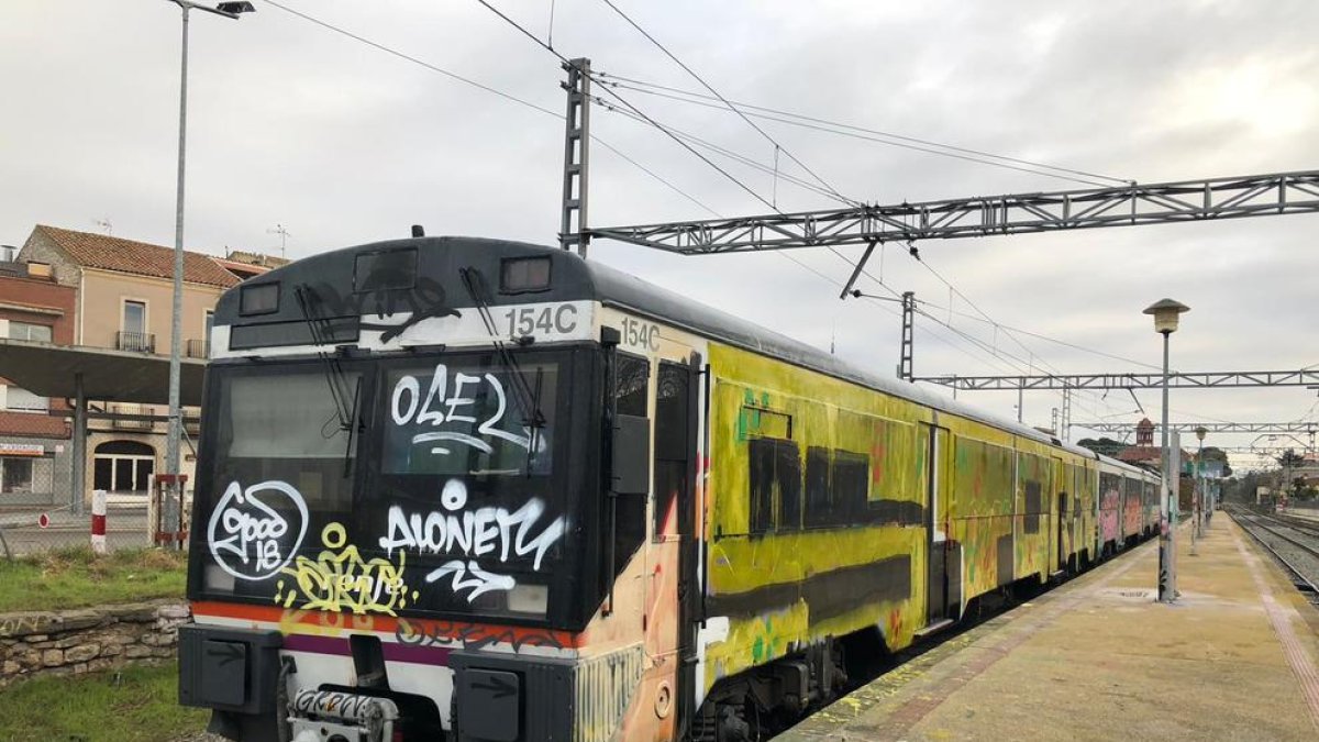 Nou atac vandàlic al tren de la R-12
