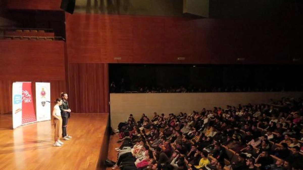 Conscienciació per la prevenció d'accidents de trànsit per prop de mil cinc-cents adolescents de Lleida