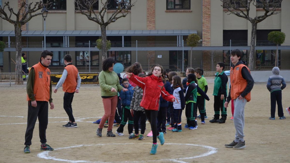 Trobada de miniatletismo en La Pobla
