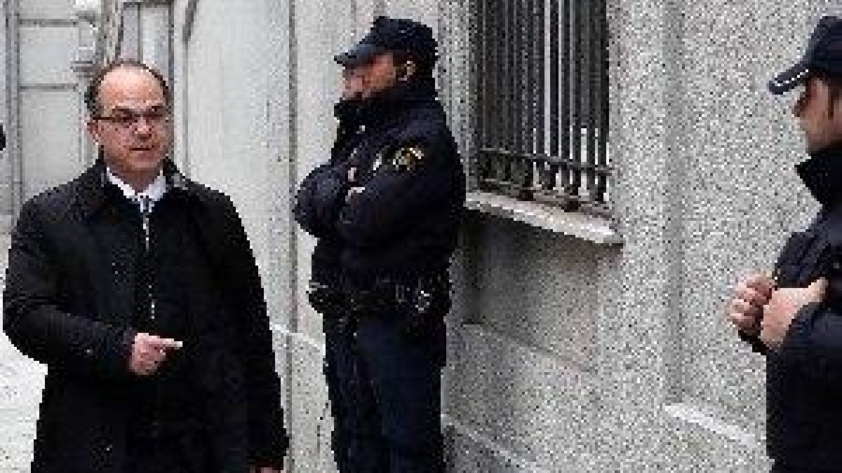 La Fiscalia demana presó per a Turull i els altres 4 després de la fugida de Rovira