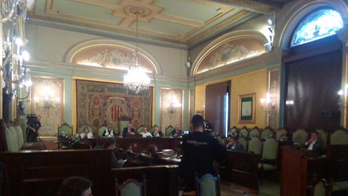 PDeCAT, ERC i Crida abandonen el ple de la Paeria