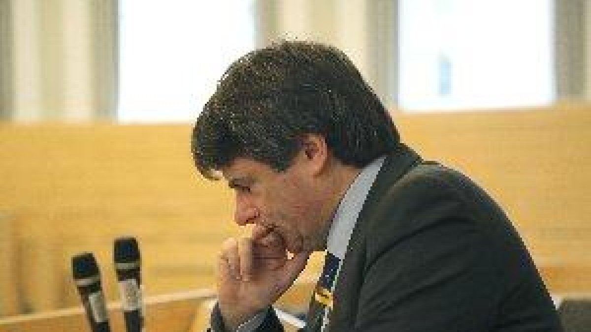Puigdemont se presentará ante la policía finlandesa