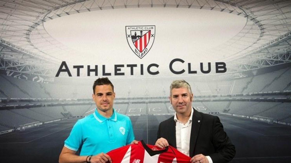 L'Osca iguala un 2-0 i arranca un gran punt a San Mamés