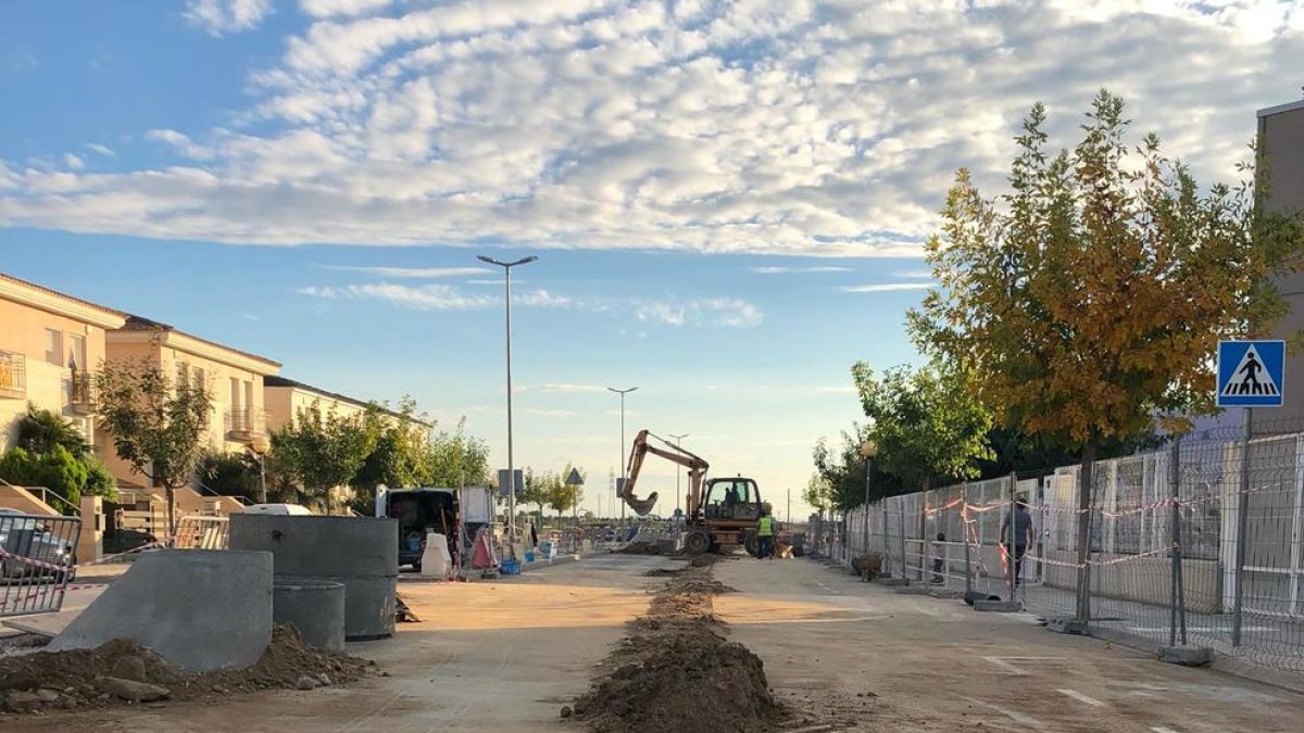 Les obres al costat del col·legi La Creu de Torrefarrera.