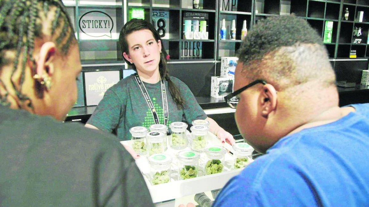 En EEUU el consumo de marihuana mueve millones de dólares.