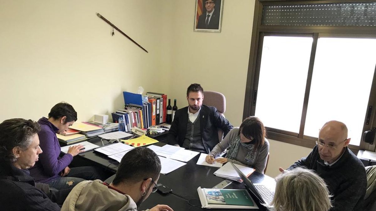 Imatge del ple de Montoliu on es van aprovar els comptes.