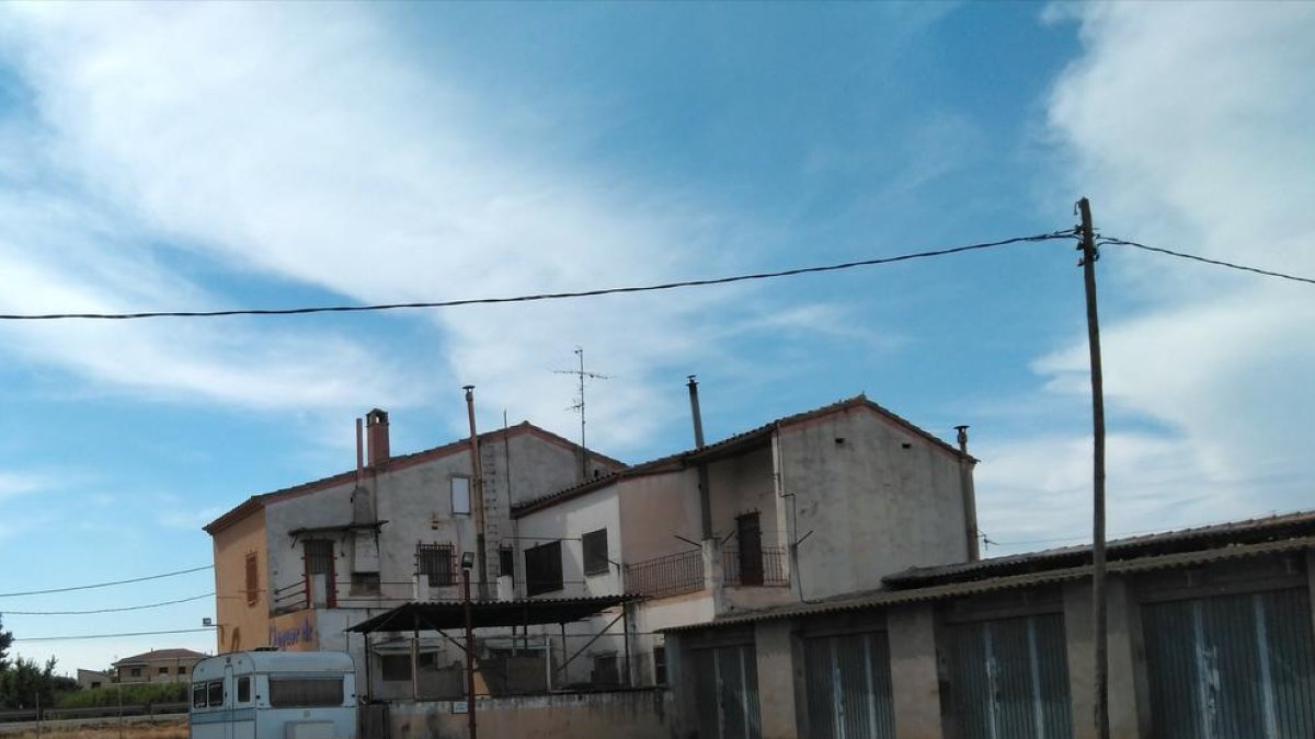 L’activitat de lloguer de trasters es troba a la partida Plana del Bisbe.